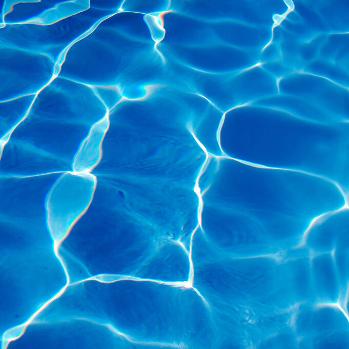 swimming-pool-deep-blue-water-caustics-california-p